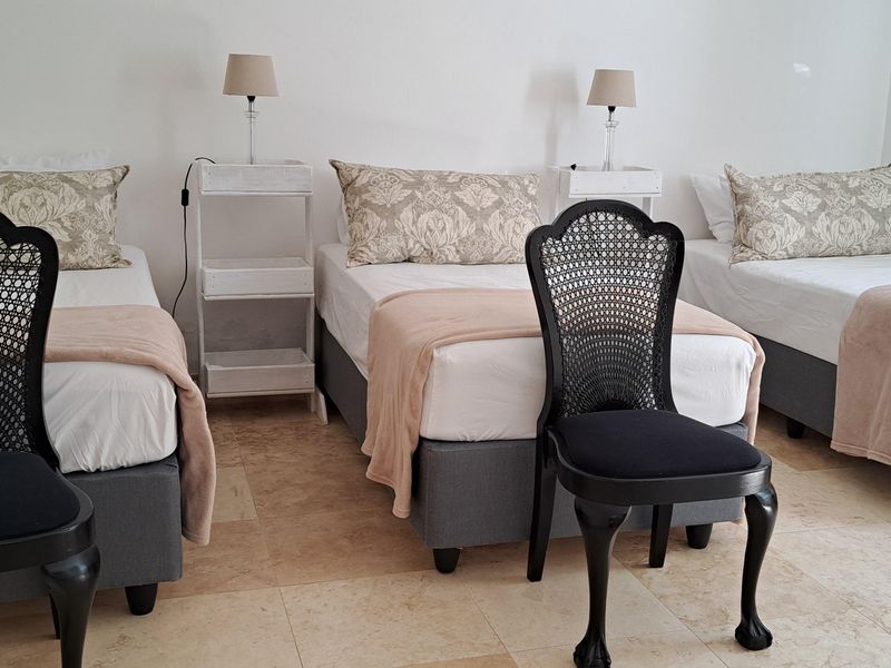 RURAL LIFESTYLE WITH ABUNDANT WATER - Photo 6