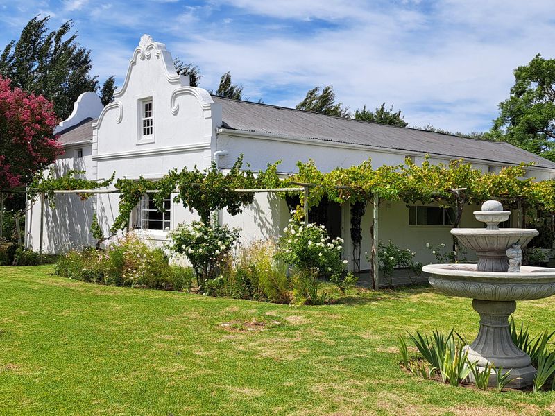 RURAL LIFESTYLE WITH ABUNDANT WATER - Photo 2