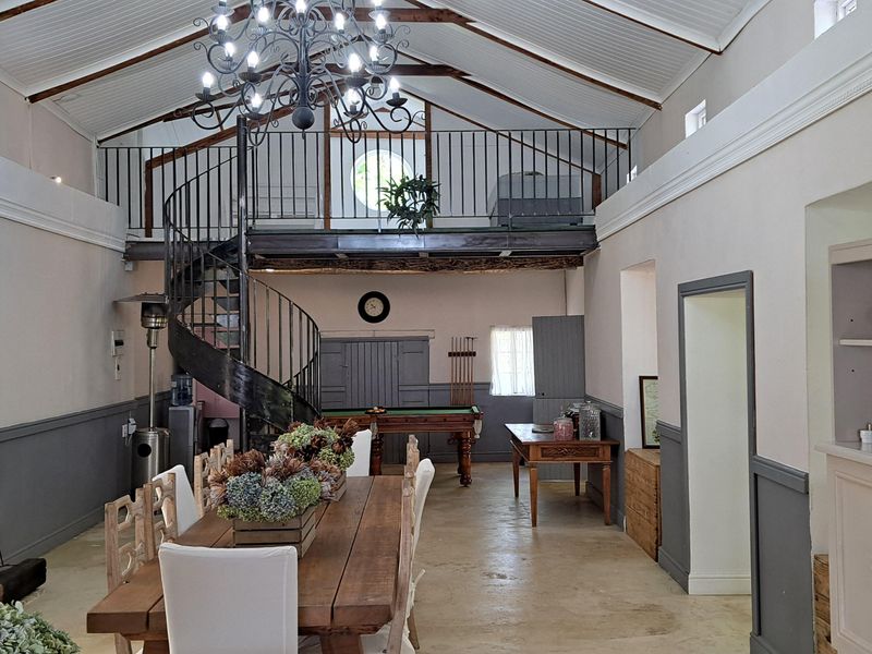 RURAL LIFESTYLE WITH ABUNDANT WATER - Photo 3