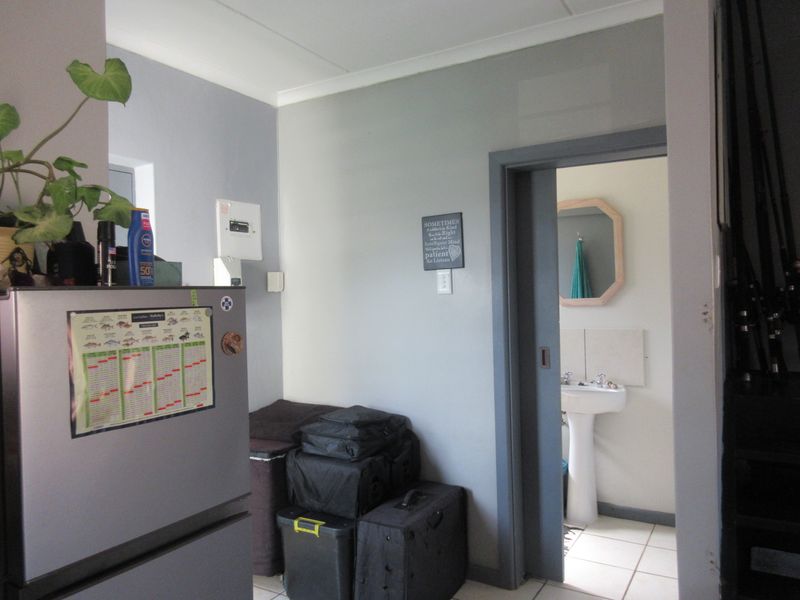 Two Bedroom Lock-Up-and-Go Unit on the West Bank of Port Alfred - Photo 5