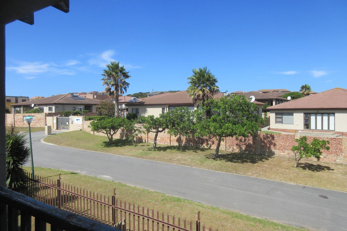Two Bedroom Lock-Up-and-Go Unit on the West Bank of Port Alfred - Photo 2