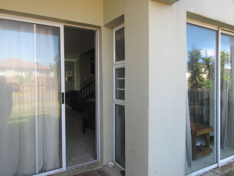 Two Bedroom Lock-Up-and-Go Unit on the West Bank of Port Alfred - Photo 9