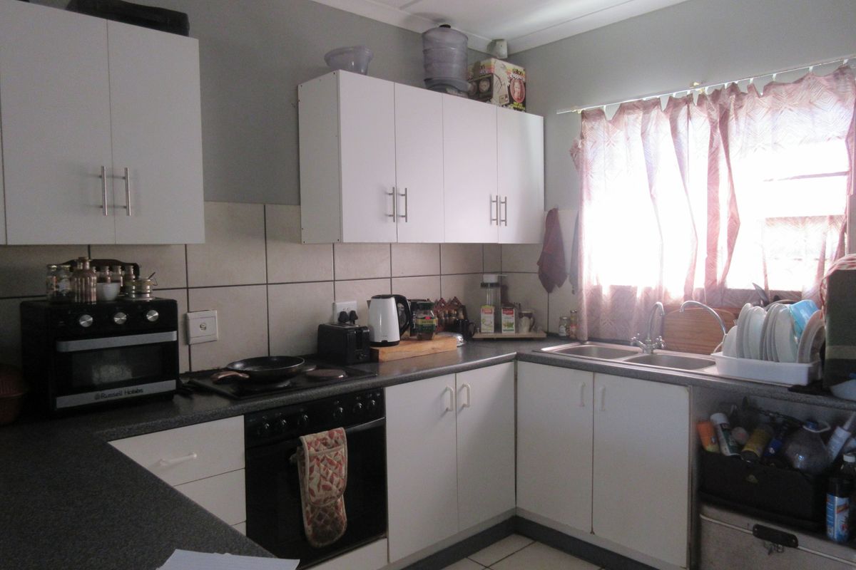 Two Bedroom Lock-Up-and-Go Unit on the West Bank of Port Alfred - Photo 4