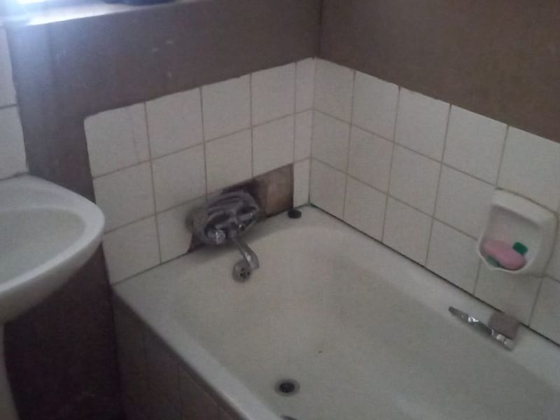 Elegant and Spacious Three-Bedroom Home in a Prime Location!!! - Photo 6