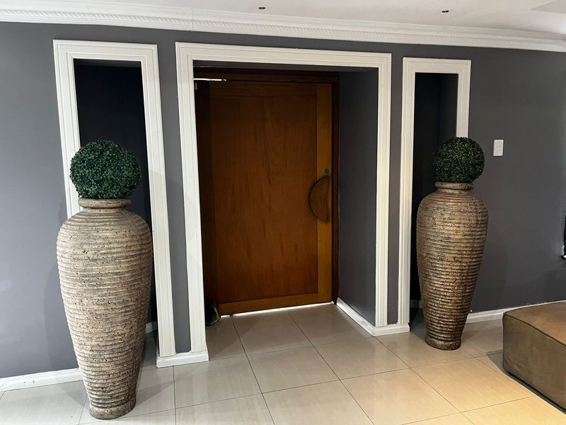 Stunning Family Home in Sought-After Mountain Rise - Photo 3