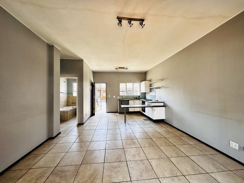 One-Bedroom Ground Floor Unit with Patio & Built-In Braai - Photo 6