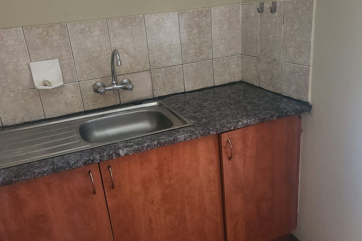 Apartment Rental Monthly In Potchefstroom - Photo 3