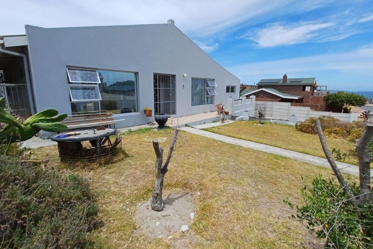 House For Sale In Gansbaai - Photo 2