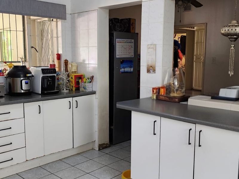 Prime Family Home in Sought-After Area – R1.5 Million - Photo 4