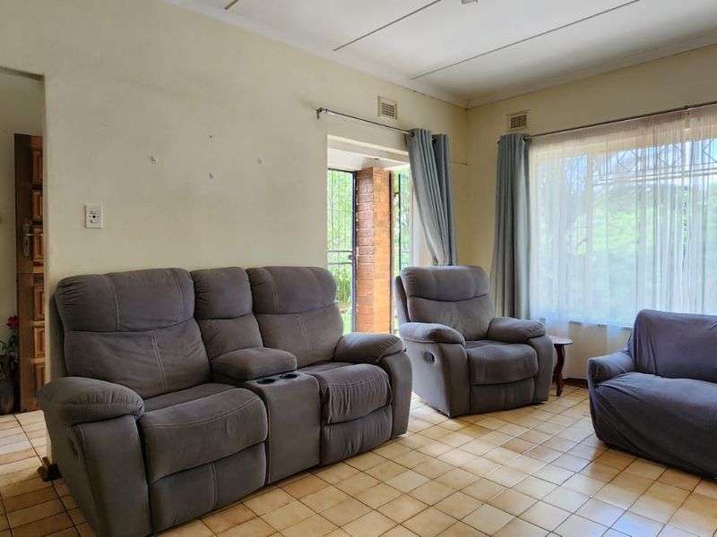 Prime Family Home in Sought-After Area – R1.5 Million - Photo 7