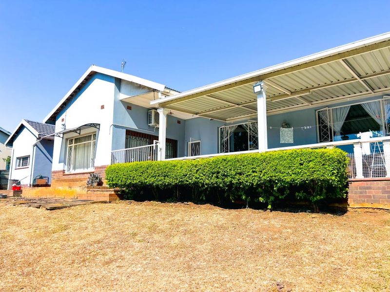 Five Bedroom Home New to the Market! - Photo 1