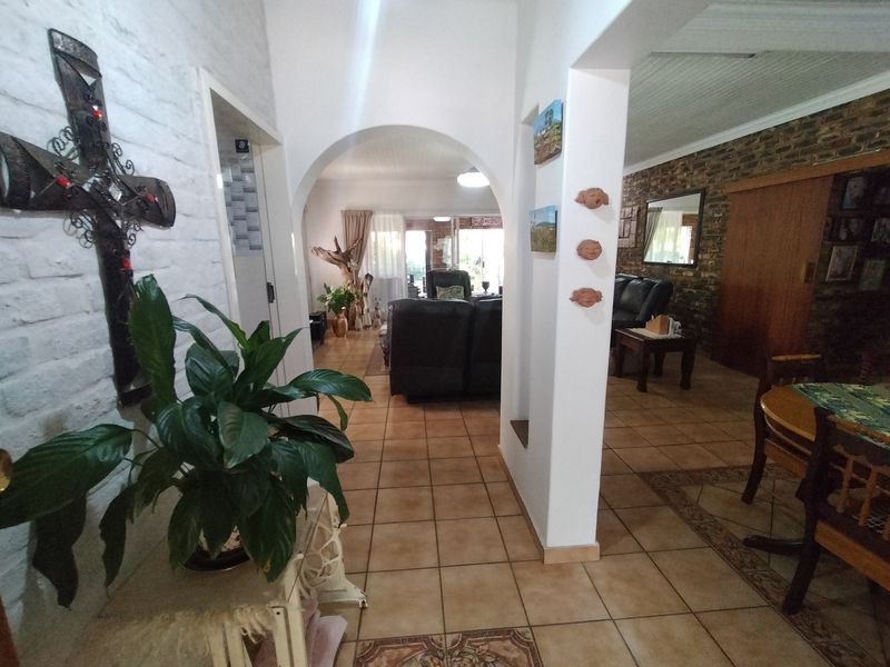 Neat and Spacious Living in a Tranquil Pretoria North Setting - Photo 3