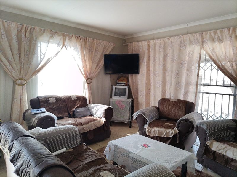 House for sale in Waterkloof Hills - Photo 6