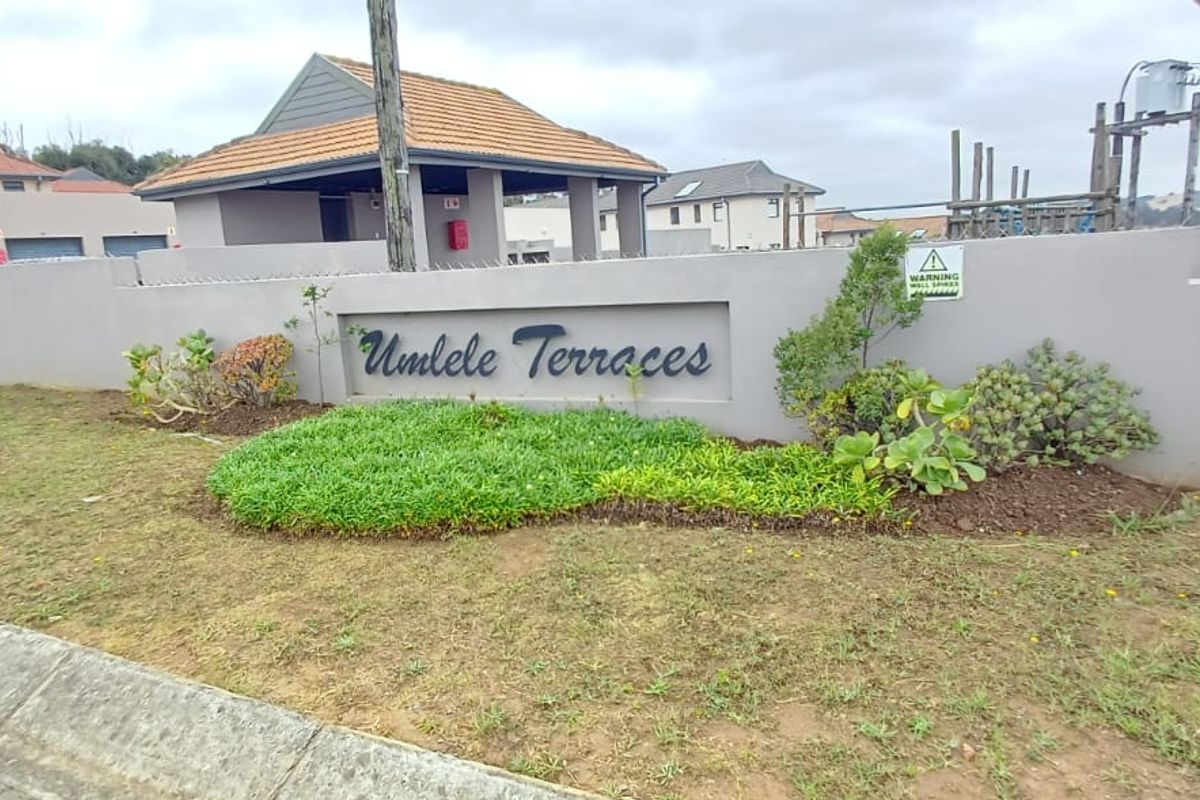 Charming 3-Bedroom Home in Kidds Beach - Photo 2