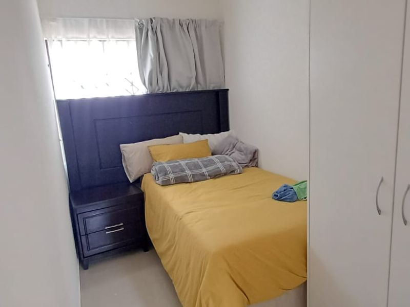 Charming 3-Bedroom Home in Kidds Beach - Photo 10