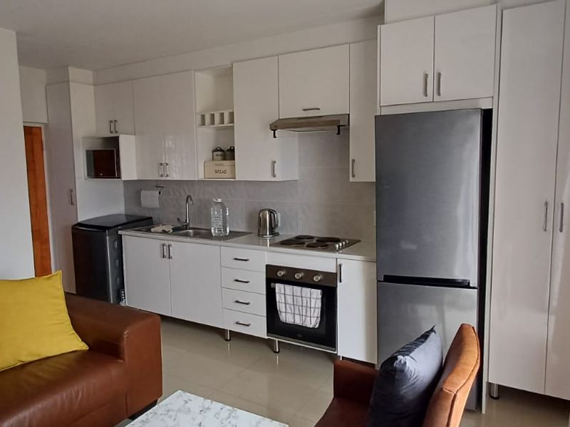 Charming 3-Bedroom Home in Kidds Beach - Photo 8