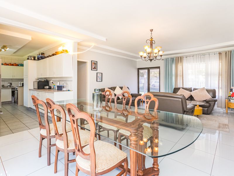 Stunning 3-Bedroom House For Sale in Mindalore, Krugersdorp – Perfect For Family Living! - Photo 3