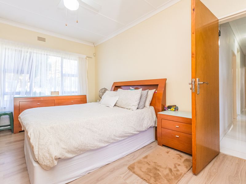 Stunning 3-Bedroom House For Sale in Mindalore, Krugersdorp – Perfect For Family Living! - Photo 10