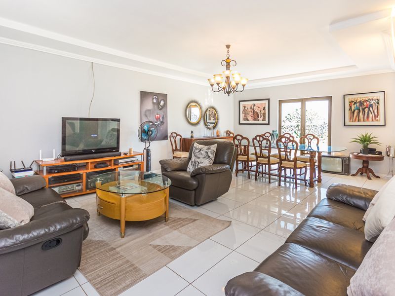 Stunning 3-Bedroom House For Sale in Mindalore, Krugersdorp – Perfect For Family Living! - Photo 5