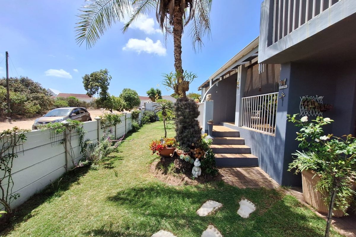 Tranquil Family Living Near the Seekoei Estuary – Aston Bay - Photo 4