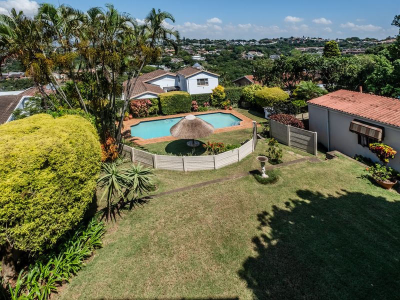 Classic Charm with Timeless Appeal - Photo 3