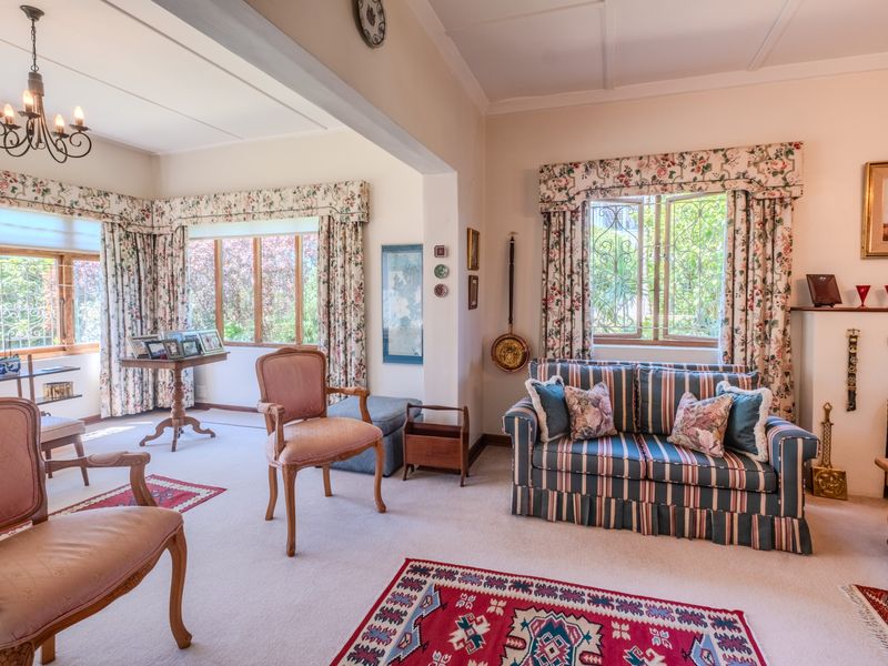 Classic Charm with Timeless Appeal - Photo 8