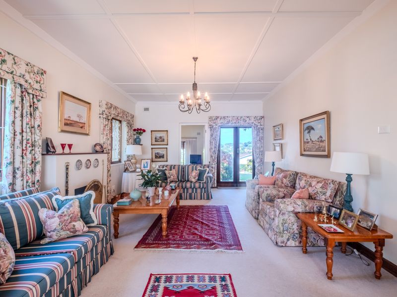 Classic Charm with Timeless Appeal - Photo 5