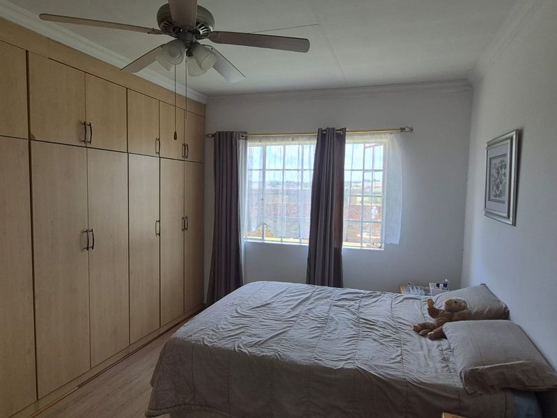 Easy Living: Off-the-Grid Lock-Up-and-Go Townhouse - Photo 8