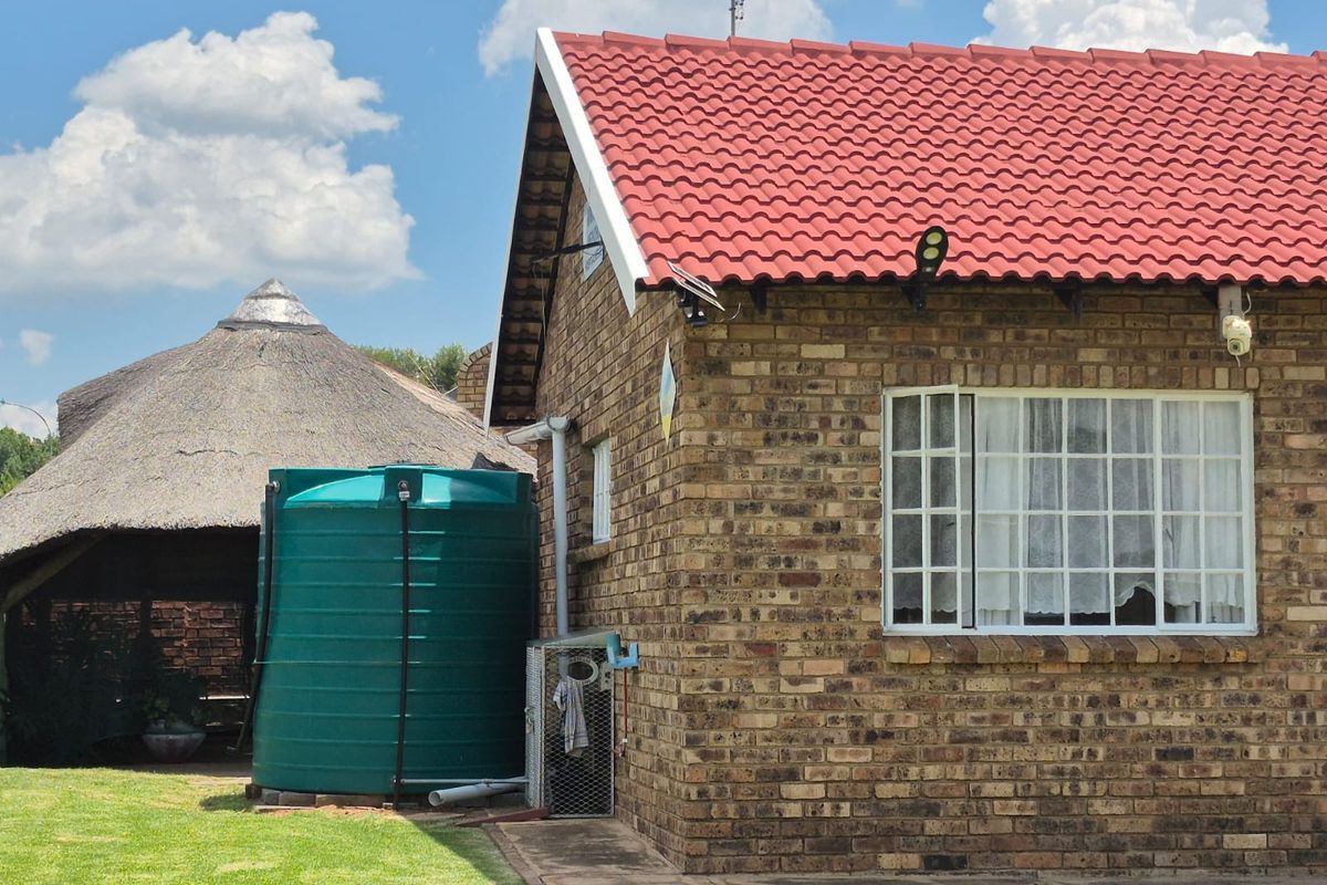 Easy Living: Off-the-Grid Lock-Up-and-Go Townhouse - Photo 3