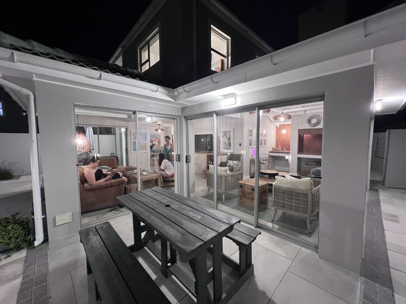 Duplex Rental Monthly In Blouberg - Photo 2