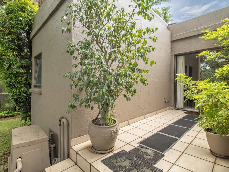 Sustainable Home with Solar System and Back Up Water - Photo 6