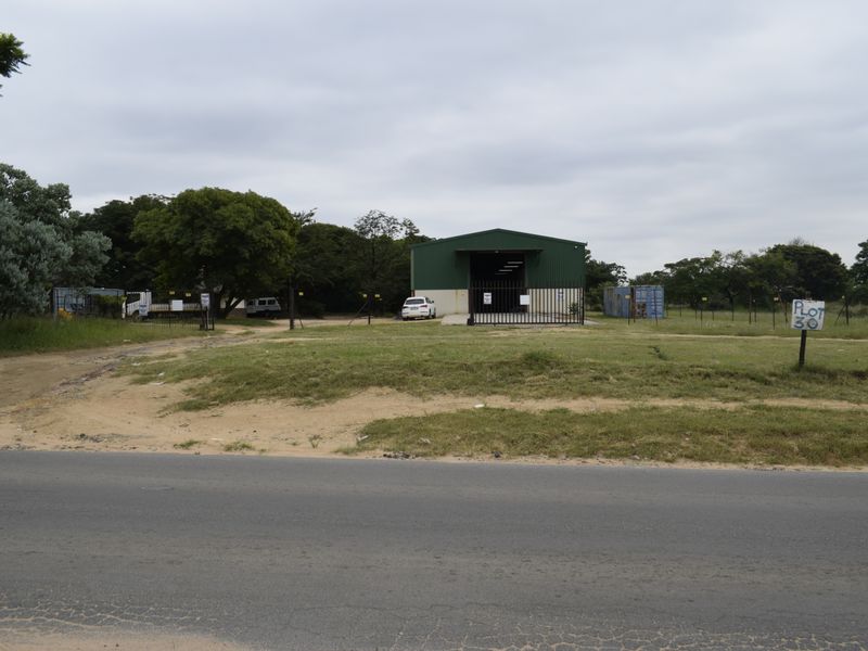 Prime Plot Property on Busy Road – 22,000 m2 - Photo 10