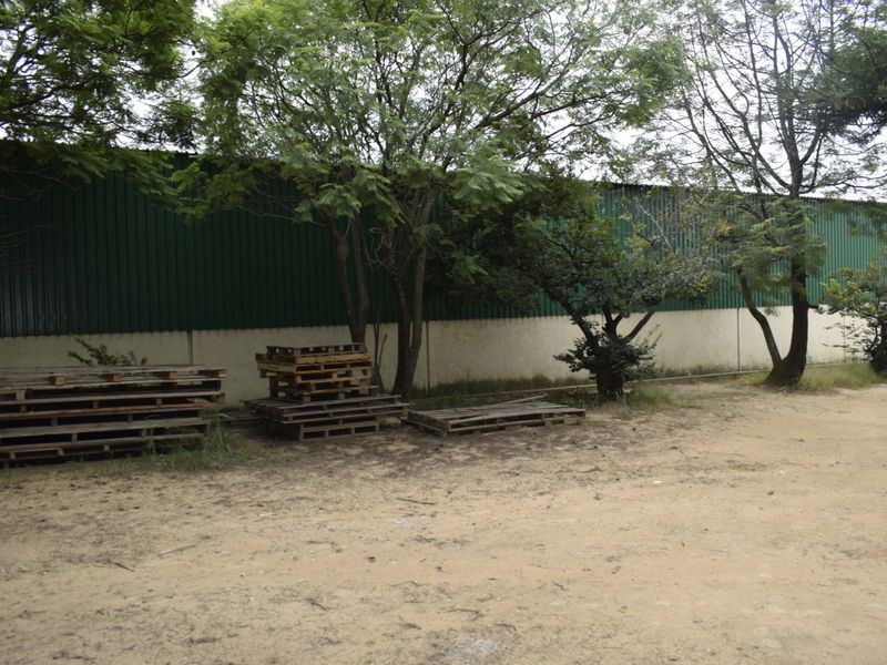 Prime Plot Property on Busy Road – 22,000 m2 - Photo 7