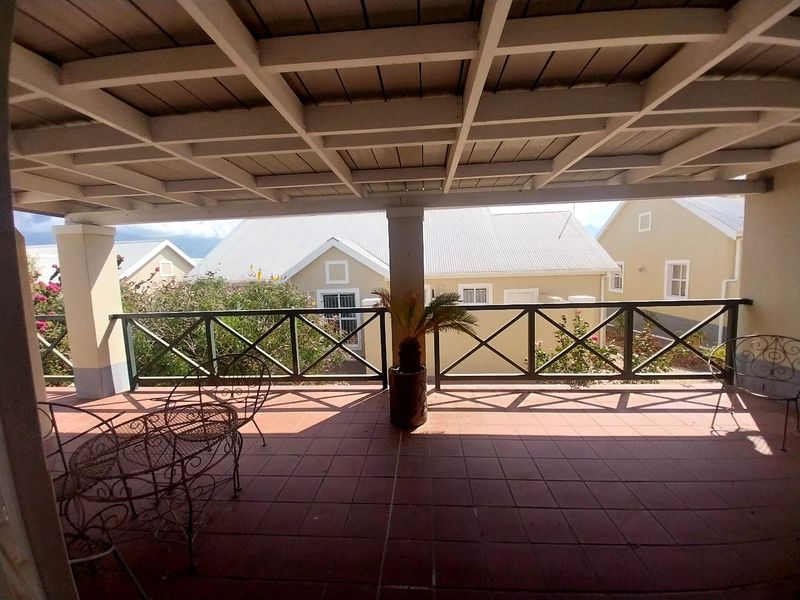 Cozy 2 bedroom house for sale in secure gated complex - Photo 4