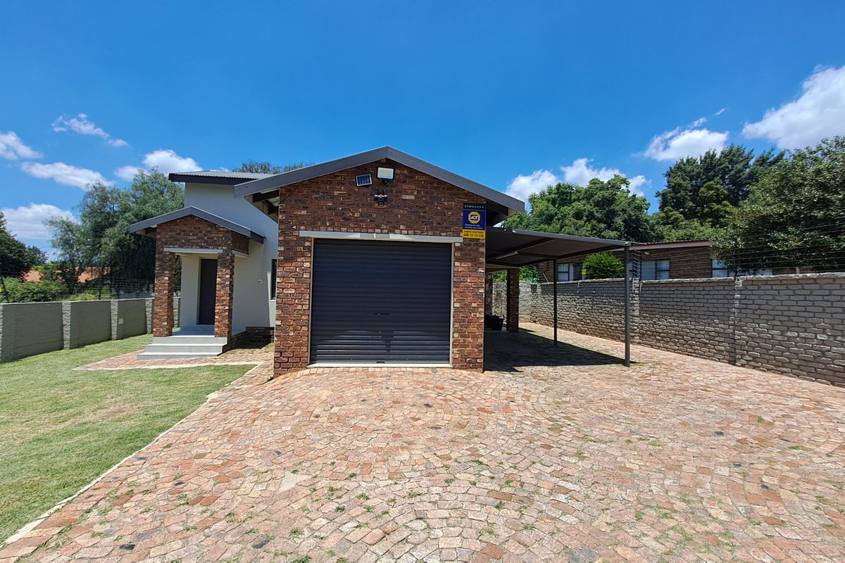 Stylish New 3 Bedroom Home Offering Comfort & Convenience - Photo 4