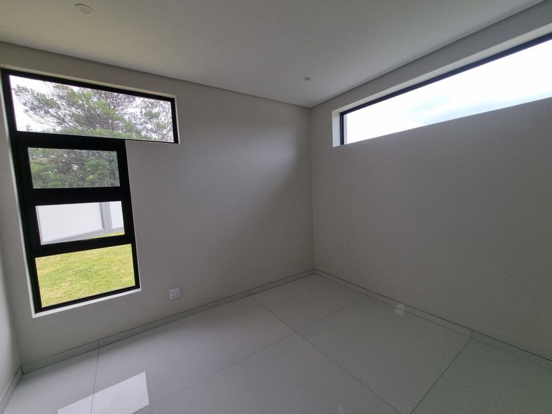 Brand new Stylish Architectural Showpiece!! - Photo 7