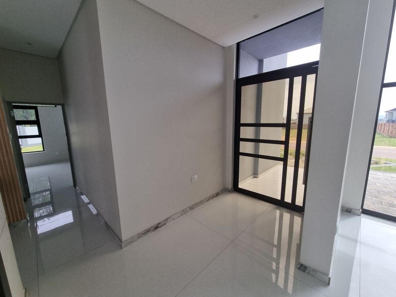 Brand new Stylish Architectural Showpiece!! - Photo 6