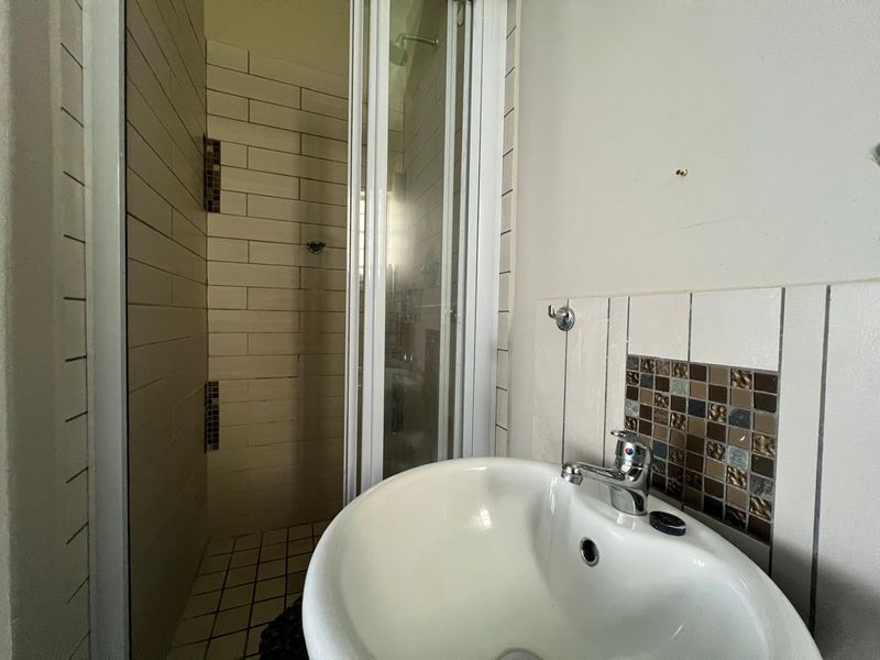 Discover Your Dream Home in Waterval East! - Photo 10