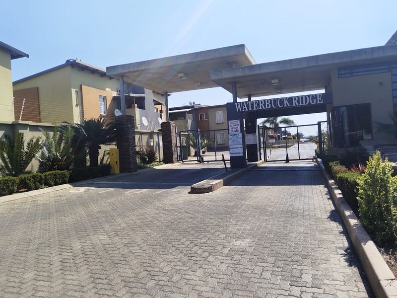 Discover Your Dream Home in Waterval East! - Photo 1