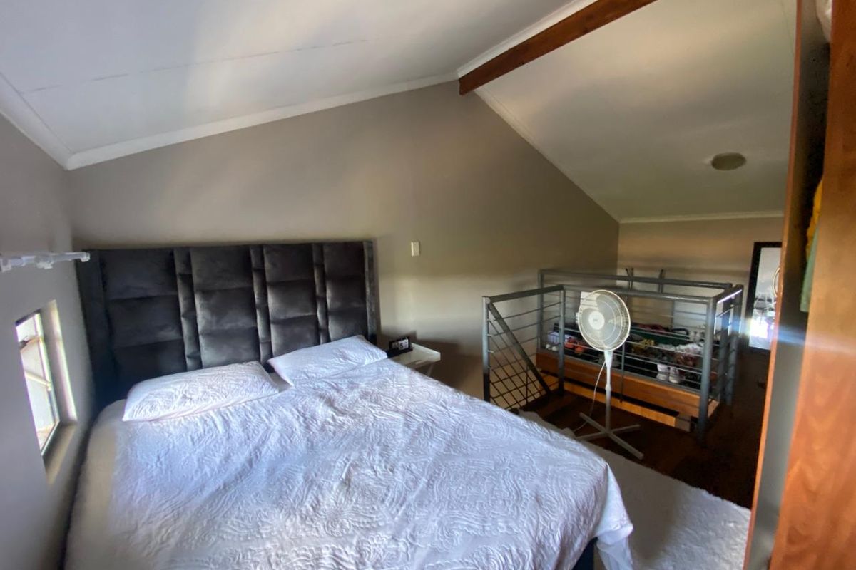 Modern Loft Apartment with Balcony Views in Dassierand - Photo 5