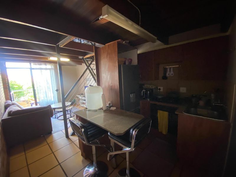 Modern Loft Apartment with Balcony Views in Dassierand - Photo 3