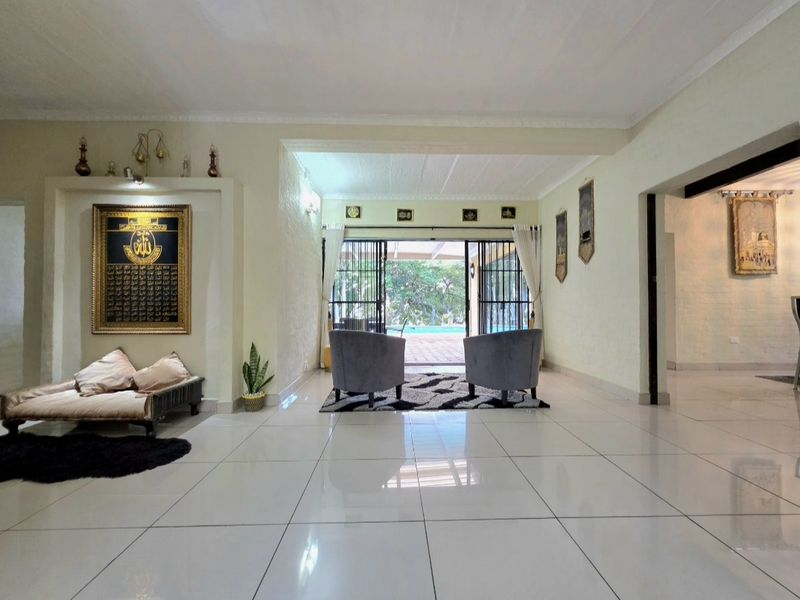 Stunning, Move in Ready home in the heart of Athlone Park!! - Photo 10