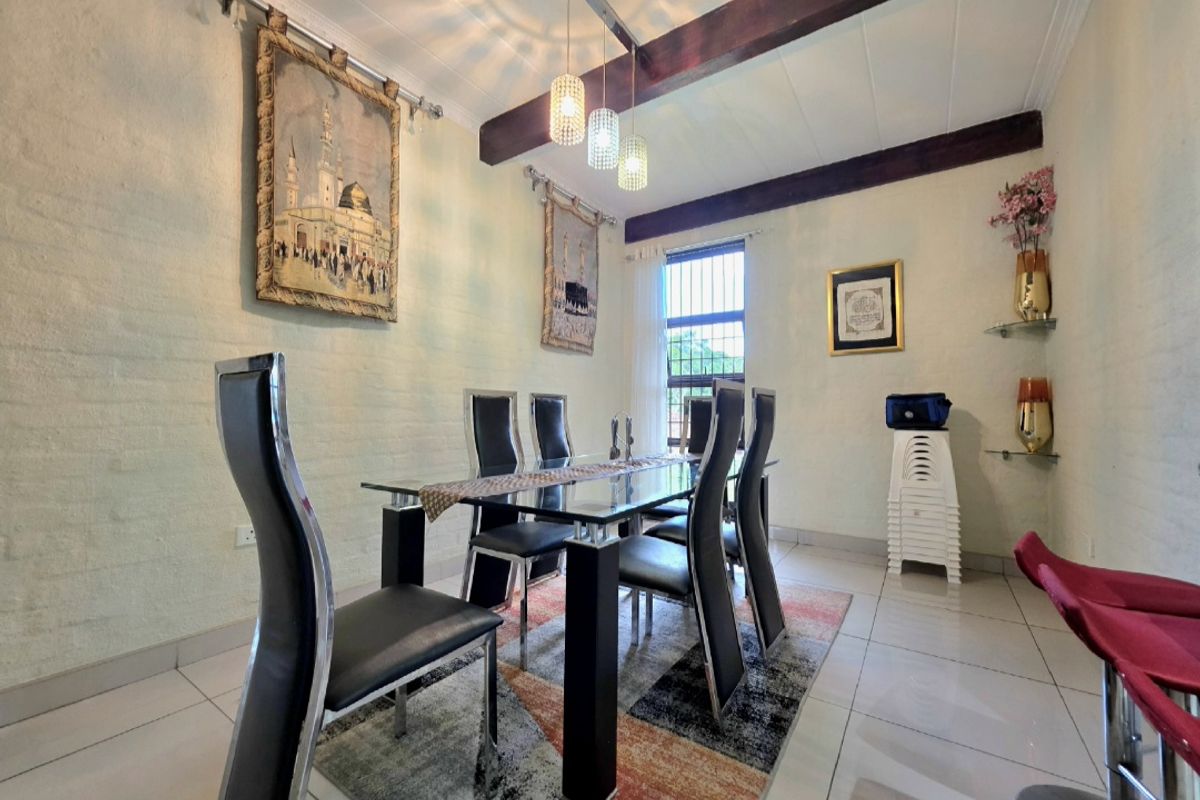 Stunning, Move in Ready home in the heart of Athlone Park!! - Photo 5