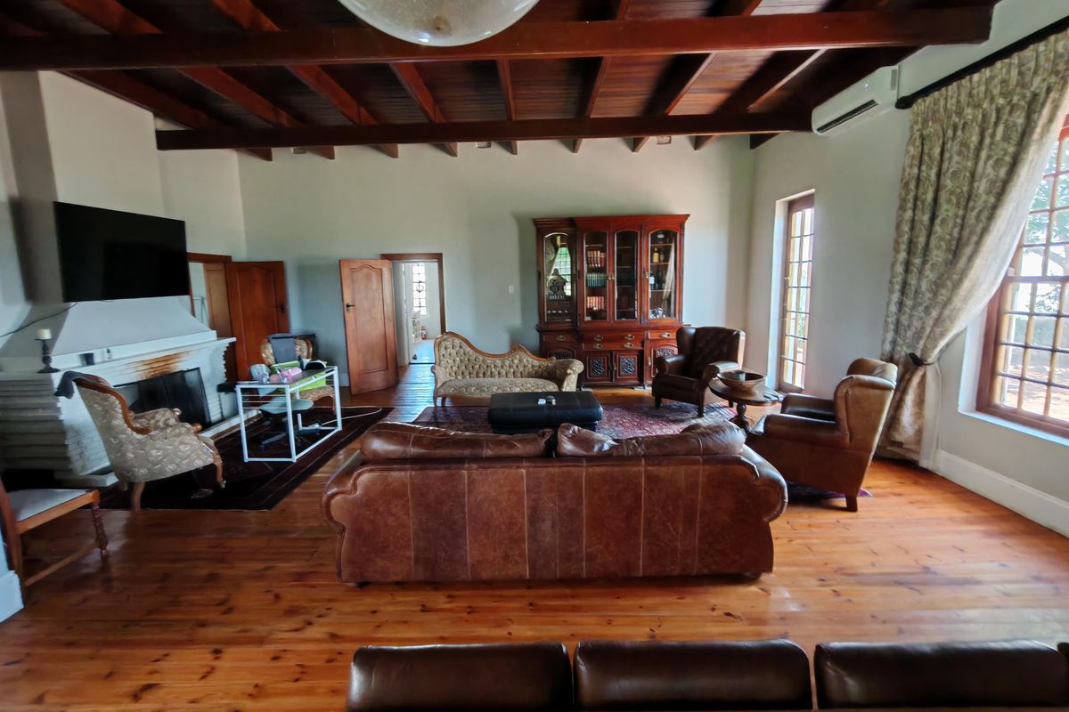 4765 Ha Sheep Farm Situated between Steynsburg and Hofmeyr - Photo 2