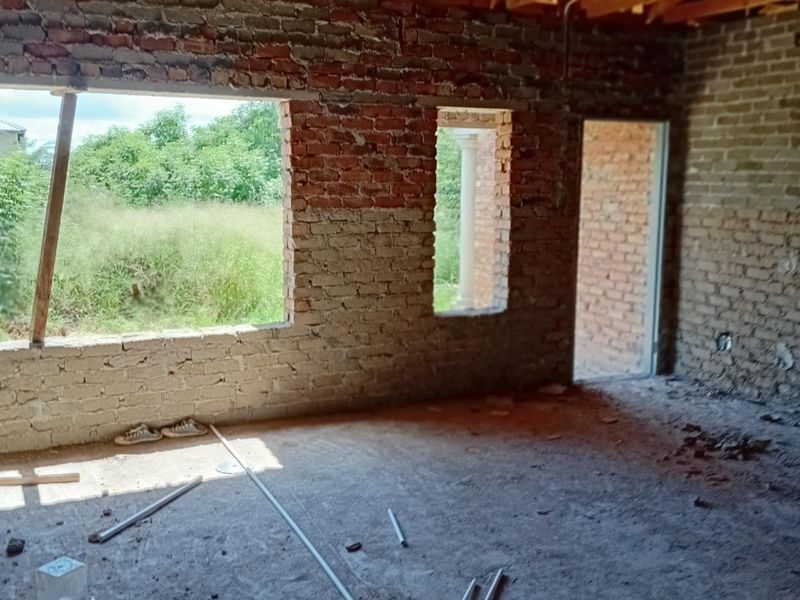 Incomplete, BUT fire up your imagination!! - Photo 4