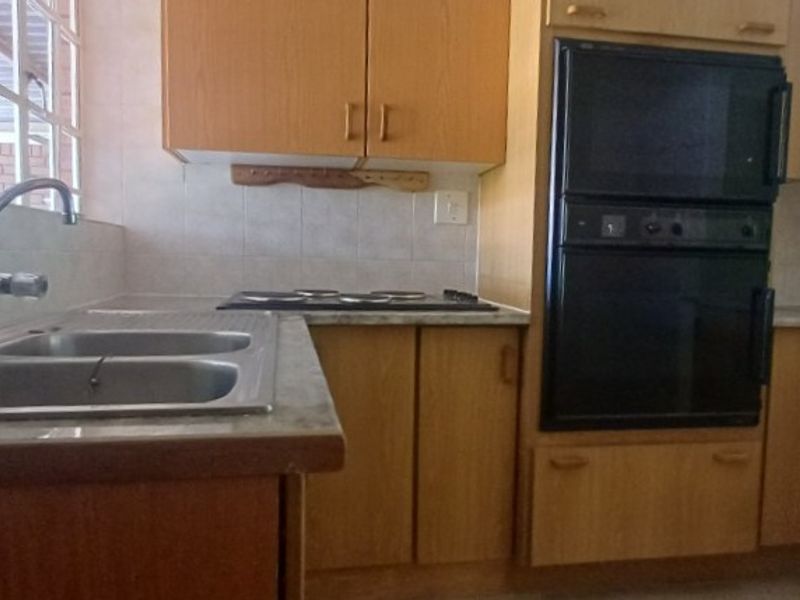 UNIT IN RETIREMENT VILLAGE. - Photo 4