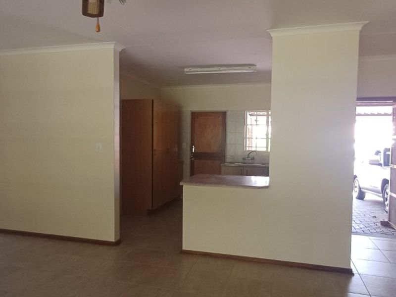 UNIT IN RETIREMENT VILLAGE. - Photo 9