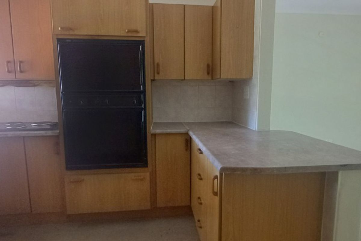 UNIT IN RETIREMENT VILLAGE. - Photo 3