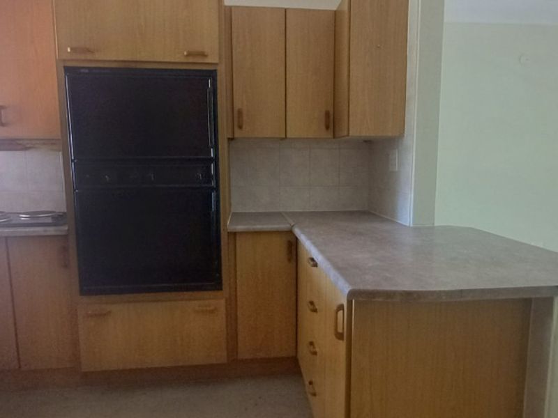 UNIT IN RETIREMENT VILLAGE. - Photo 3