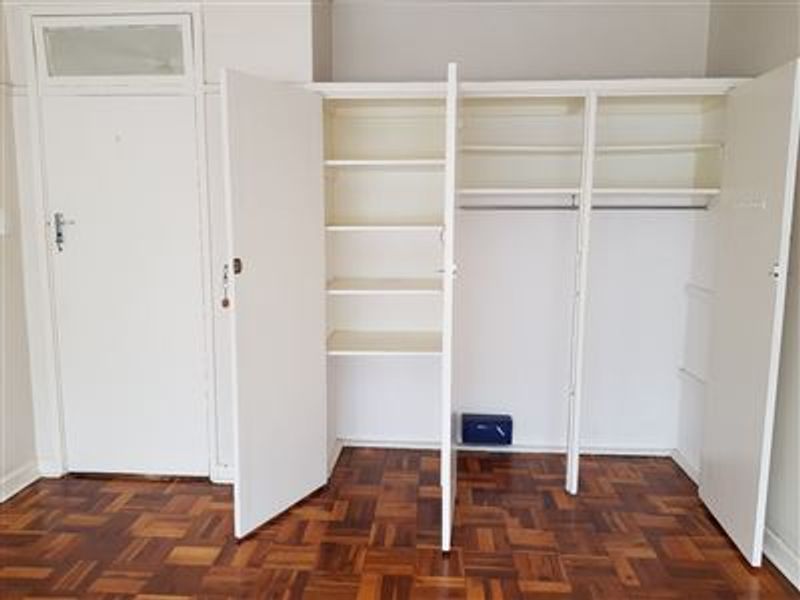 One bedroom  with Lock up  Garage Glenwood-Investors - Photo 10